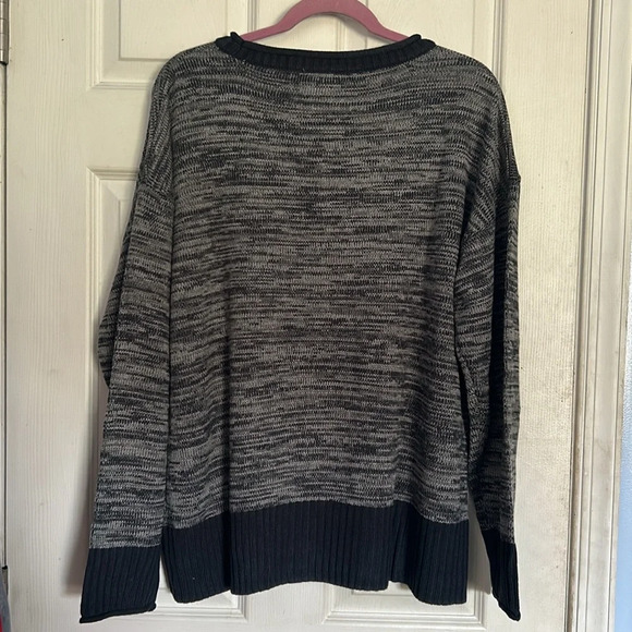 NWT Lularoe grey/black Harper long sleeve crewneck sweater size XL - Picture 2 of 5